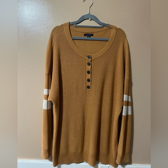 American Eagle Outfitters Sweaters - American Eagle Outfitters Tan Knit Sweater